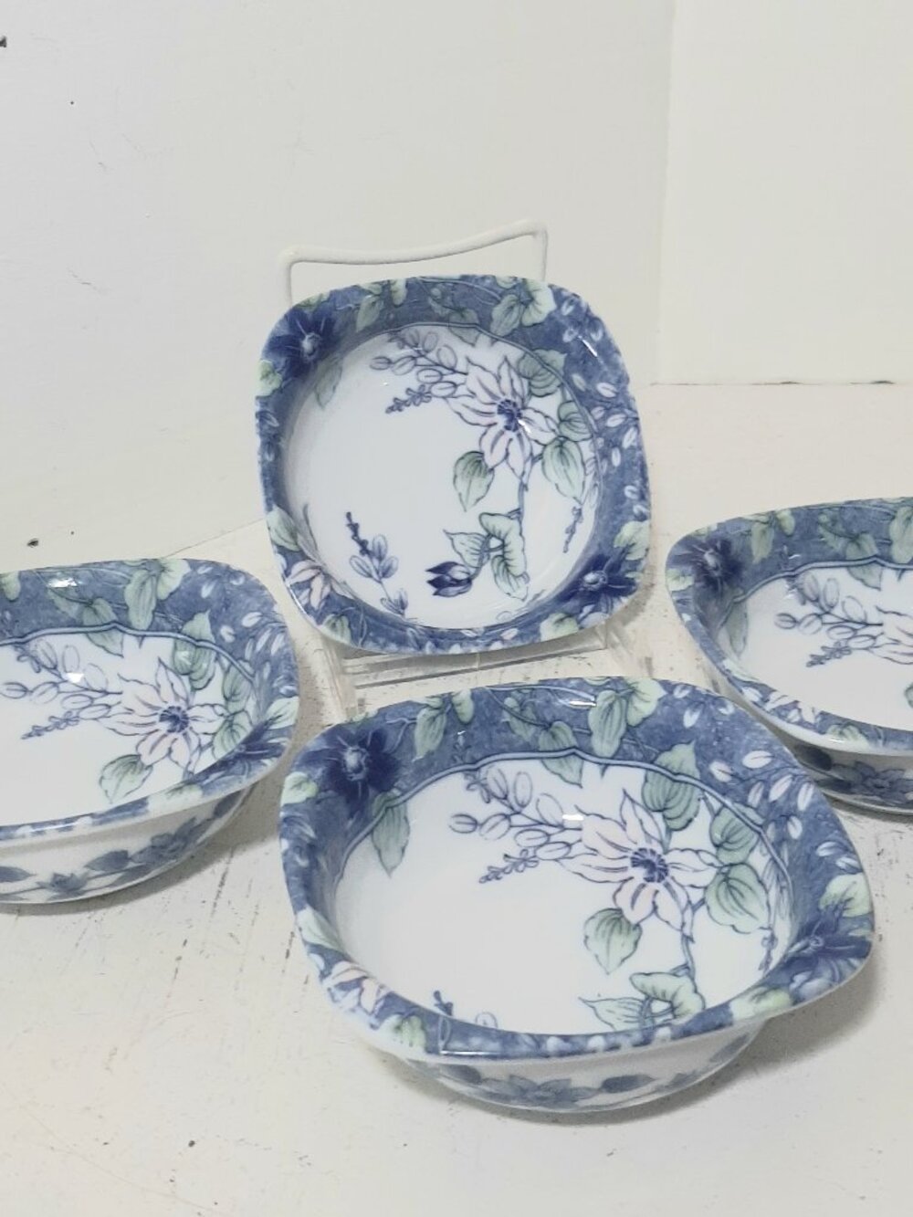 Set of 4 Vintage Blue/Green Floral Rice Bowls